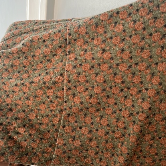 Lightweight floral soft drop shoulder sweater - Picture 4 of 4